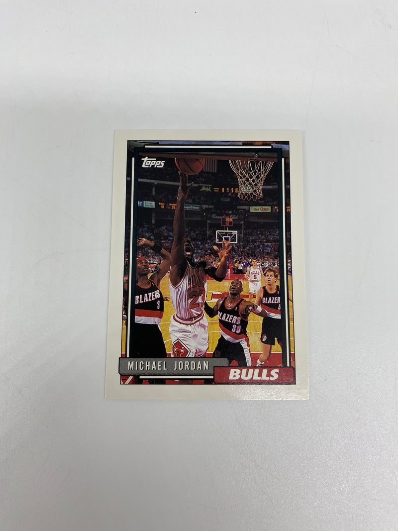 1992-93 Topps Basketball - MICHAEL JORDAN