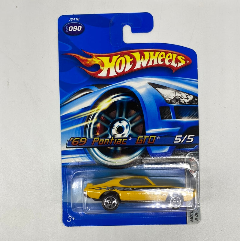 Hot Wheels Motown Metal '69 Pontiac GTO Yellow