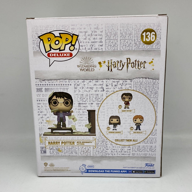 Funko Pop! Harry Potter [136] - Harry Potter with Hogwarts Letters