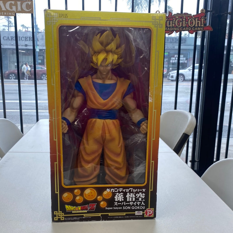 Dragon Ball Z Super Saiyan Son Goku 18" X-Plus Figure (Open Damaged Box)