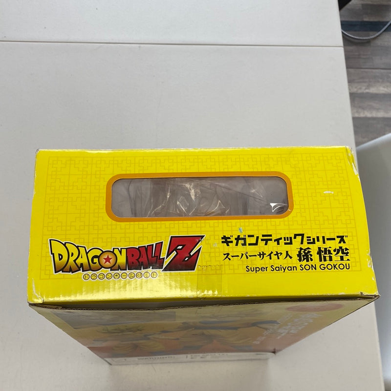 Dragon Ball Z Super Saiyan Son Goku 18" X-Plus Figure (Open Damaged Box)